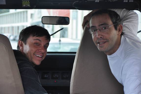 Com o Sidney, prontos para atravessar a Golden Gate em seu jipe (em San Francisco, na Califórnia, nos Estados Unidos)